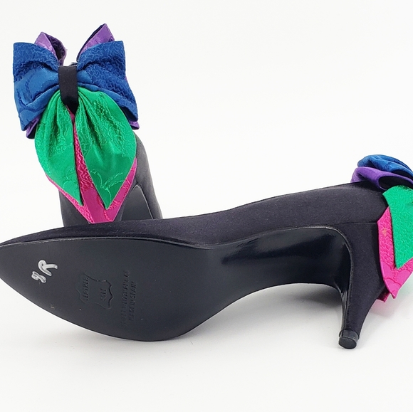 Vintage Stuart Weitzman Vibrant Bow Pumps - Picture 3 of 3